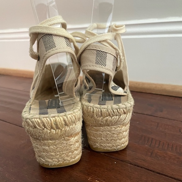 Vintage Burberry espadrilles - Picture 5 of 10
